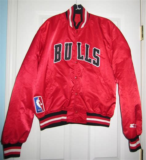 Touch device users, explore by touch or with swipe gestures. . Chicago bulls vintage starter jacket